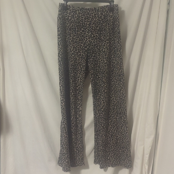 Philosophy Leopard Print Flare Pants - Picture 2 of 9